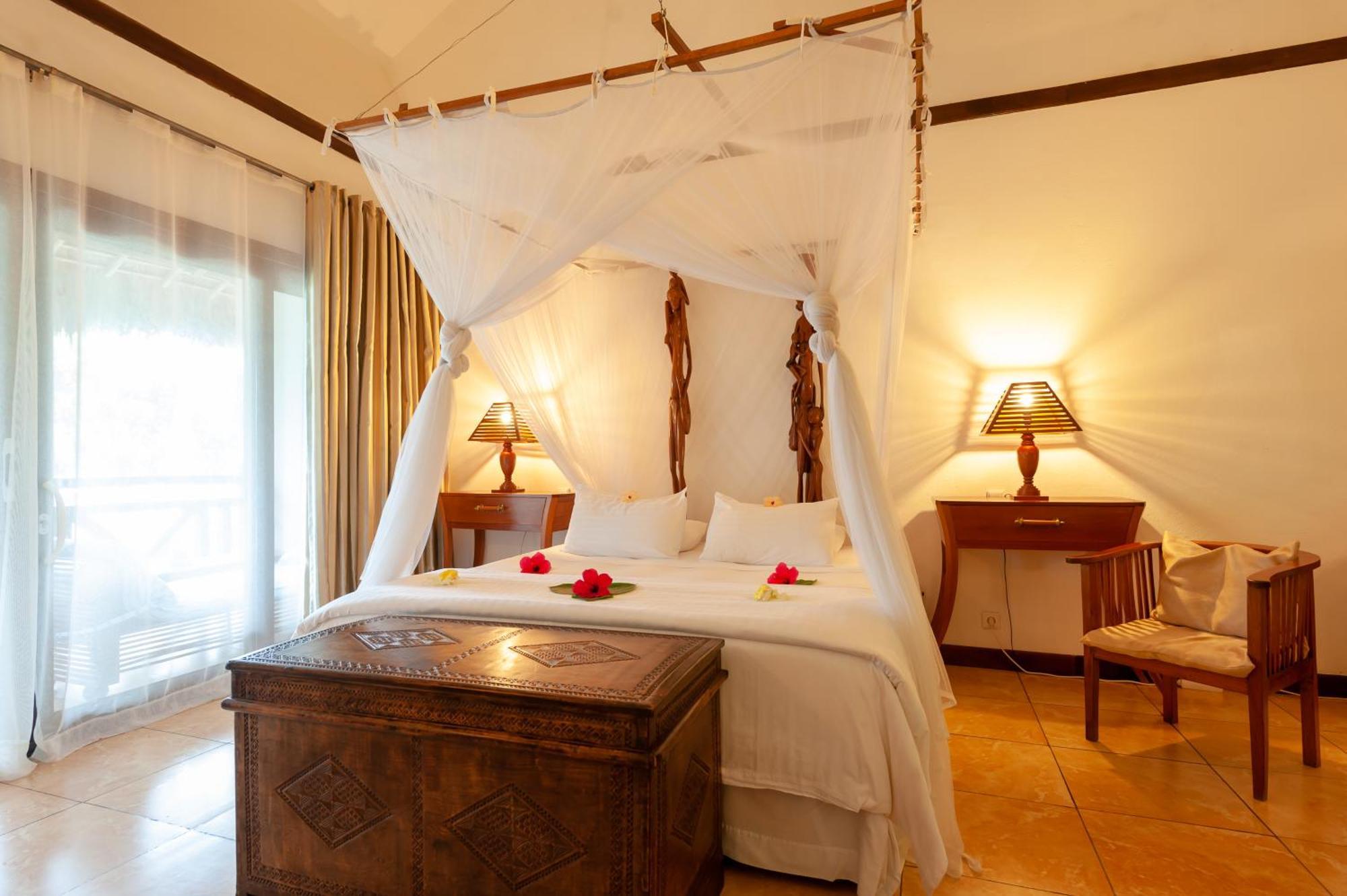 Nosy Be Hotel & Spa Ambondrona  Bagian luar foto
