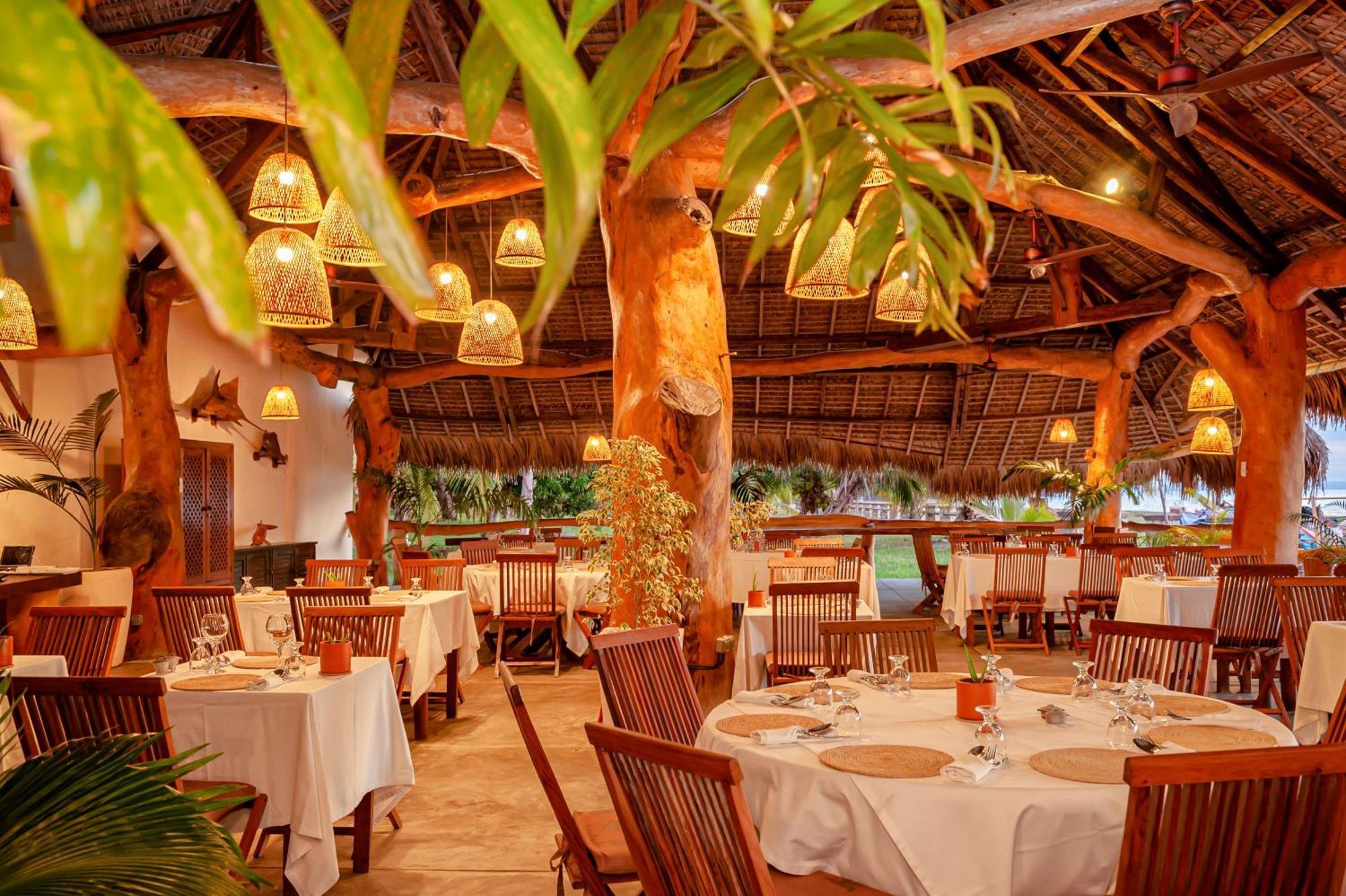 Nosy Be Hotel & Spa Ambondrona  Bagian luar foto