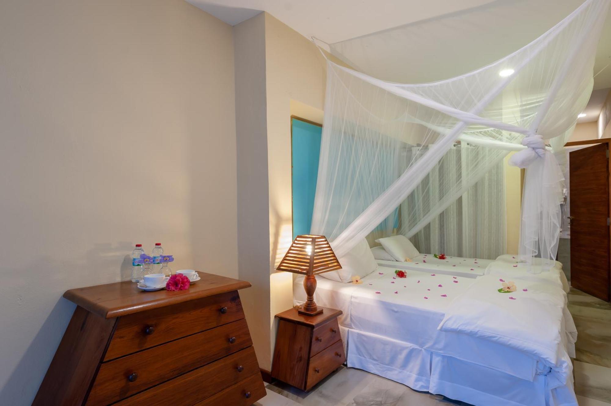 Nosy Be Hotel & Spa Ambondrona  Bagian luar foto