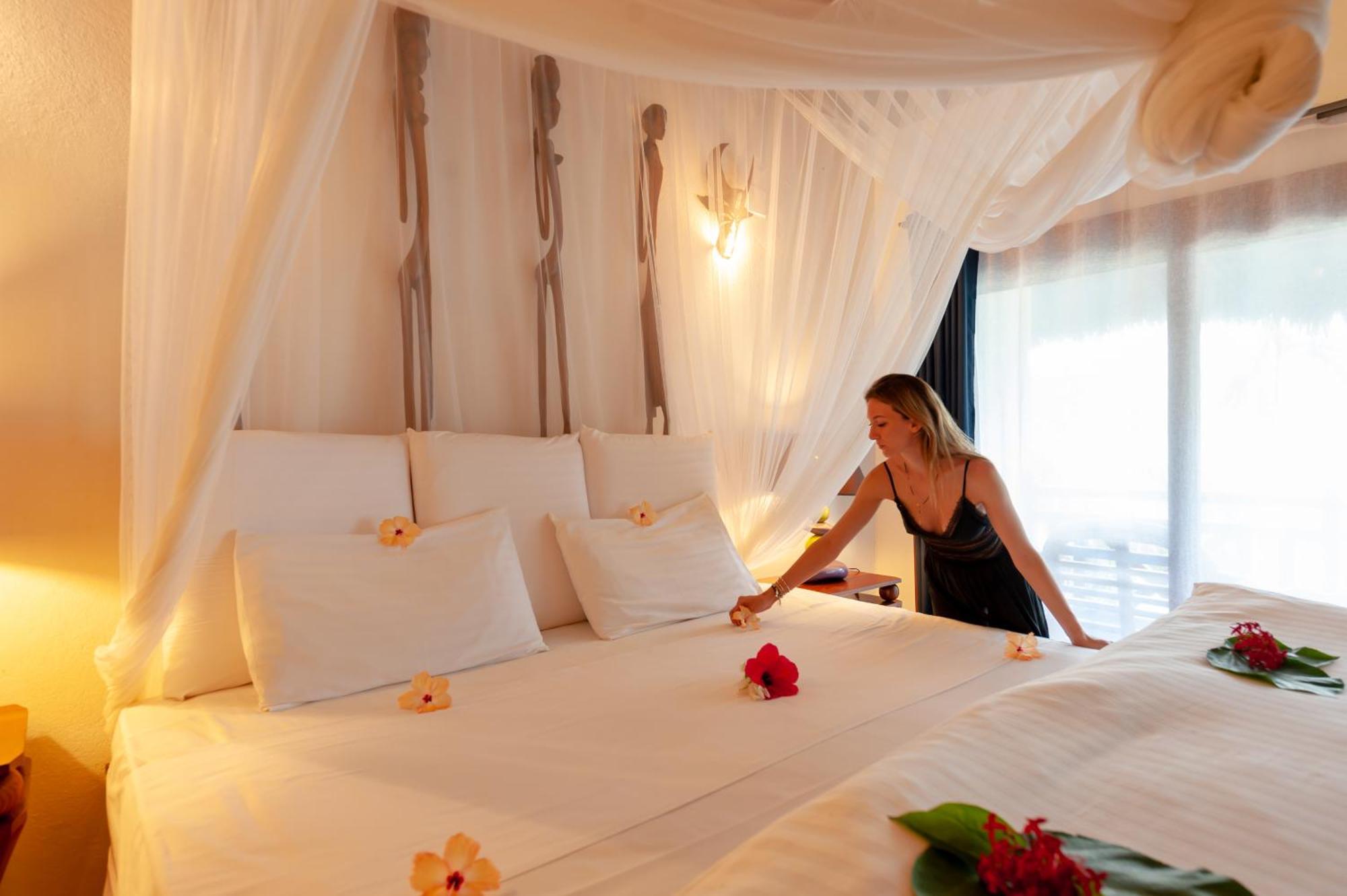 Nosy Be Hotel & Spa Ambondrona  Bagian luar foto