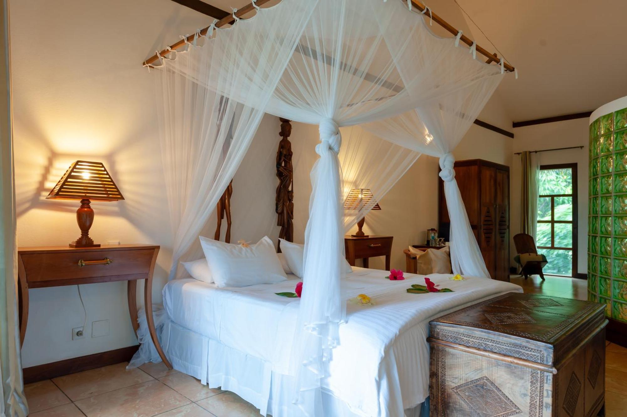 Nosy Be Hotel & Spa Ambondrona  Bagian luar foto