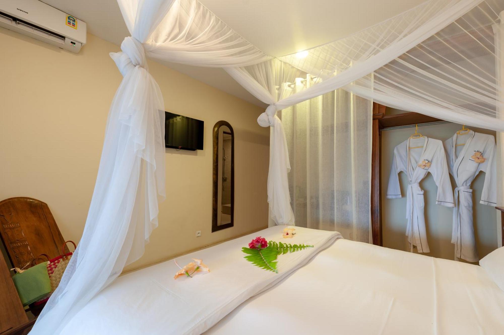 Nosy Be Hotel & Spa Ambondrona  Bagian luar foto